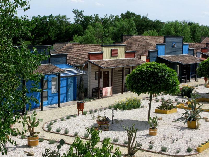Convoy Panzio Bed & Breakfast Szajol Exterior foto